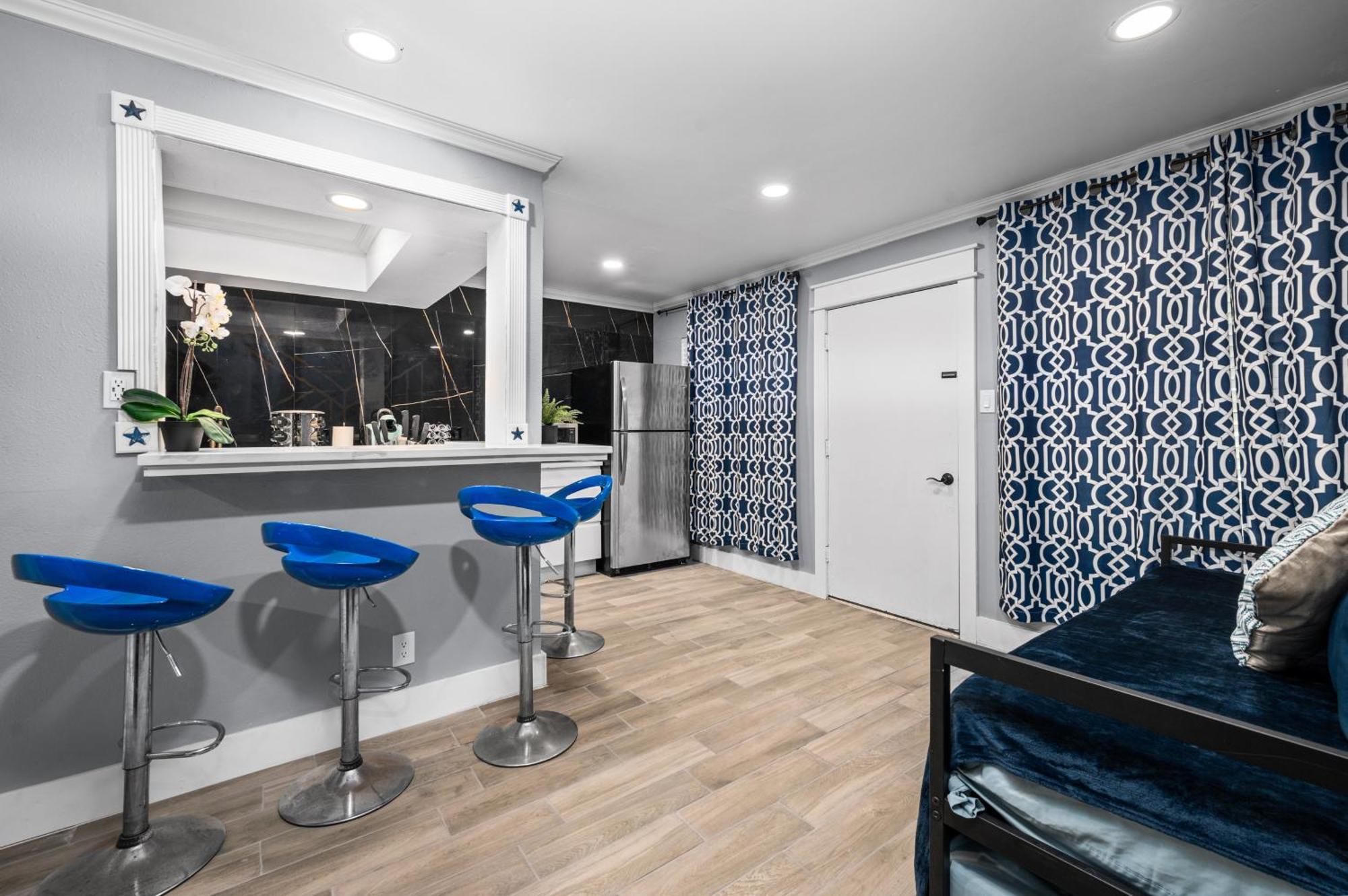 Apartamento Bright & Airy Apt Close To Everything With Free Park Houston Exterior foto